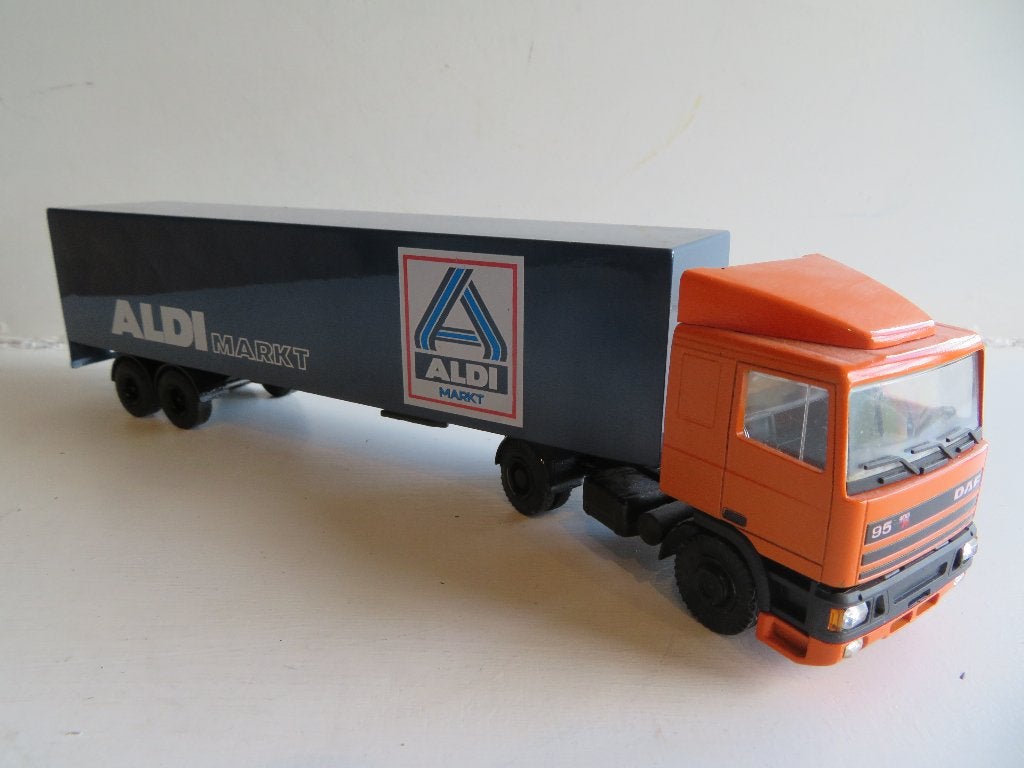 DAF 95 400ATI Lion Aldi 1:50 2 assige trailer, Ophalen of Verzenden, Zo goed als nieuw, Bus of Vrachtwagen, Lion Toys