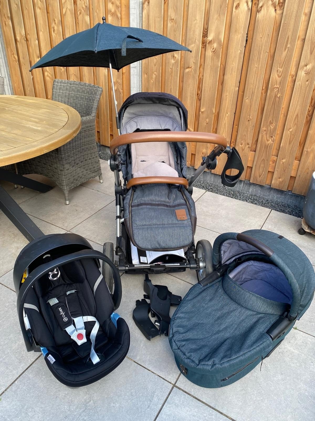 Mutsy Evo, complete 3 in 1 kinderwagen. jeansstof, Ophalen, Mutsy, Met autostoeltje