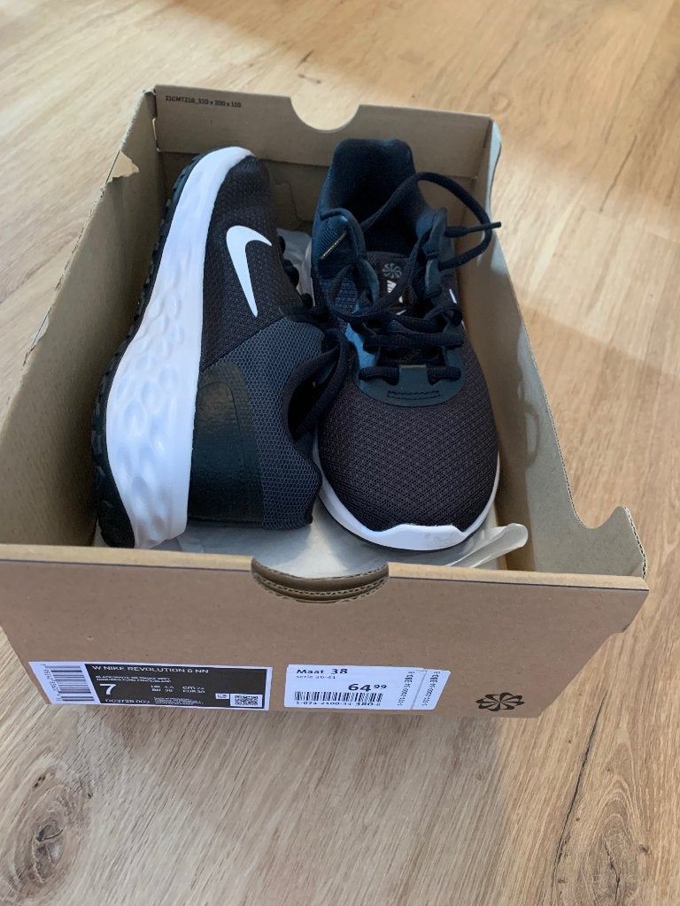 Nike sportschoenen maat 38 nieuw, Kleding | Heren, Ophalen, Zwart, Nike, Nieuw