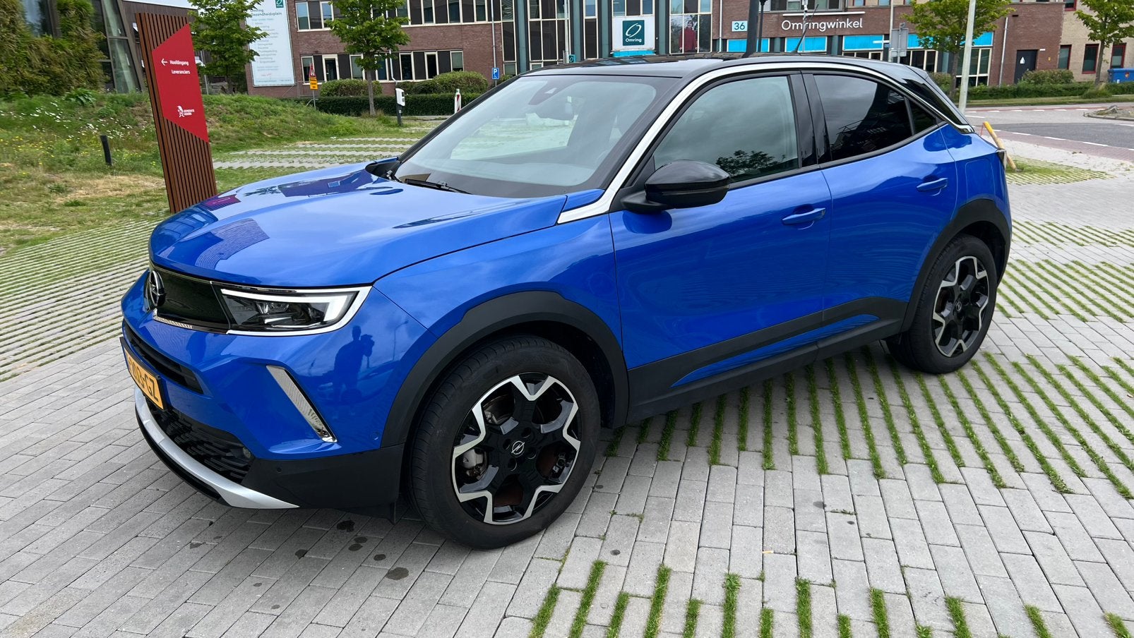 Contract overname: Opel Mokka-e Ultimate (Private Lease), Automaat, 136 pk, Zwart, Alcantara