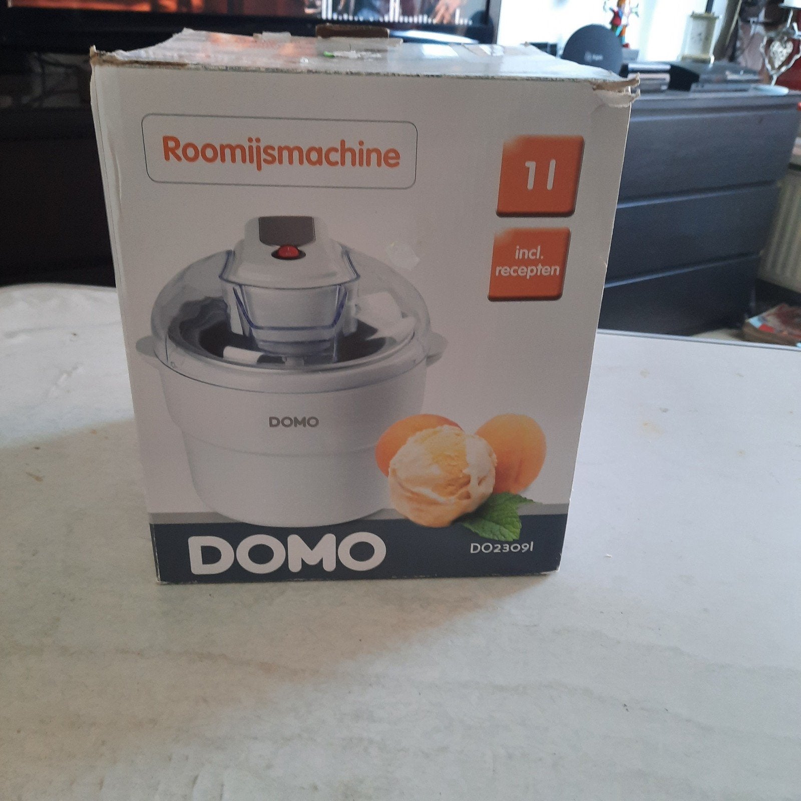 Domo Roomijsmachine DO2309I met IJscoupe Boek, Ophalen of Verzenden