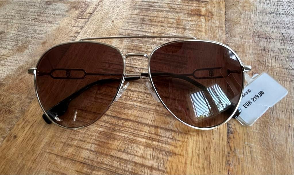 Stijlvolle Zonnebril met Bruine Glazen Burberry - Nieuw, Overige merken, Zonnebril, Overige kleuren, Nieuw