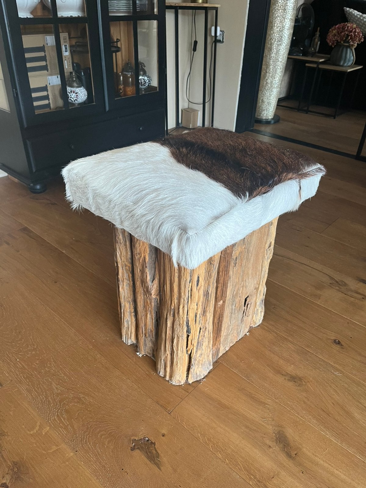 Leuk krukje met koeienhuid, Ophalen, Zo goed als nieuw, Hout