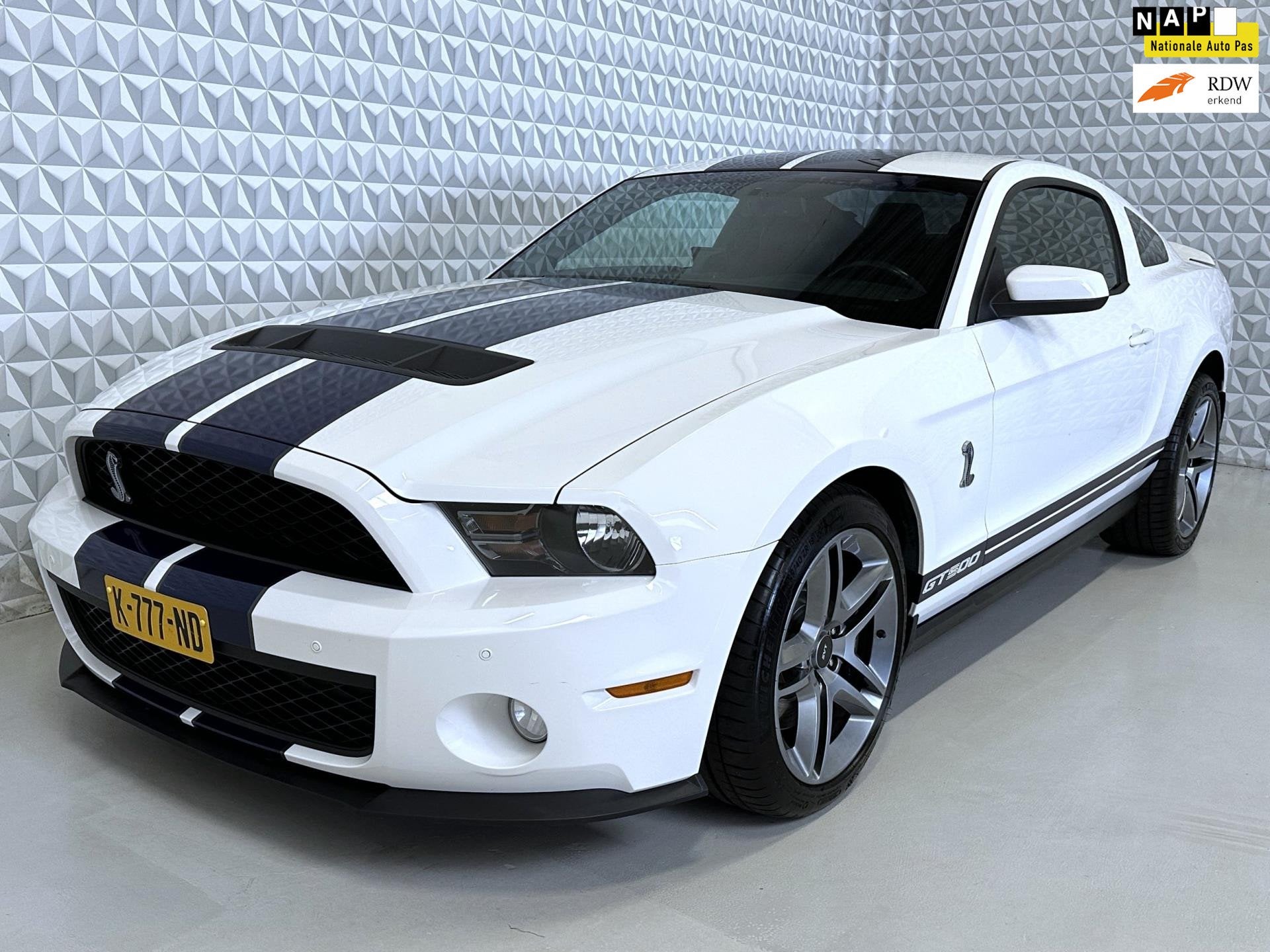 Ford USA Mustang 5.4 V8 Shelby GT500 - 548PK SVT (2010), Achterwielaandrijving, Gebruikt, 4 stoelen, Wit