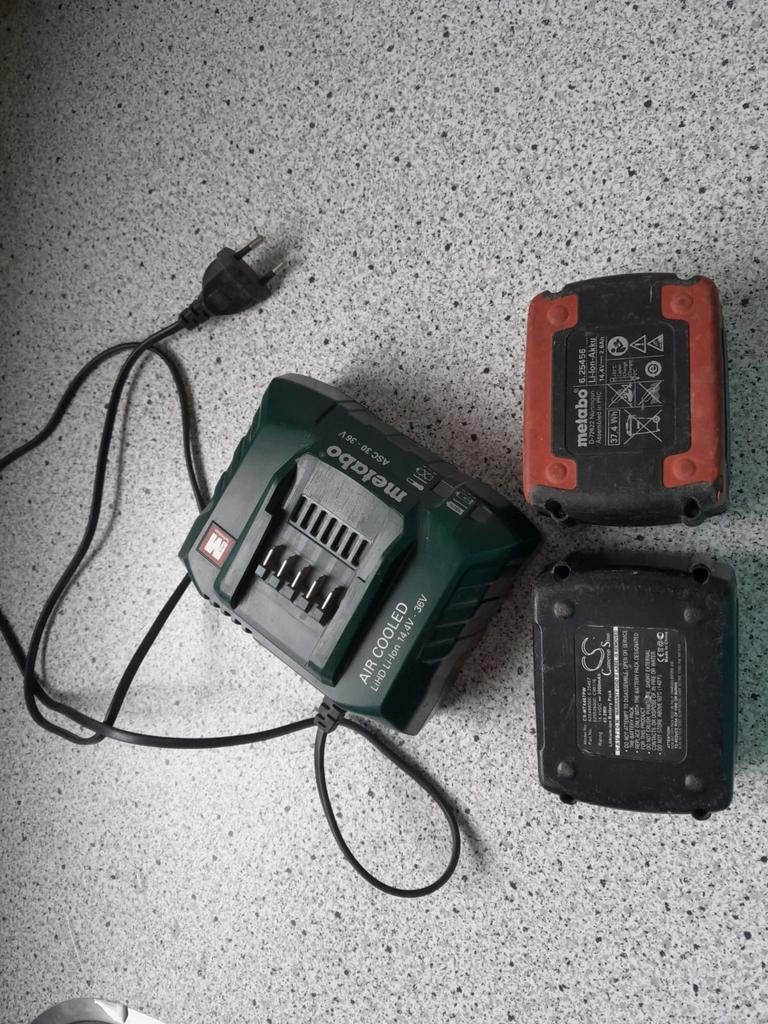 Metabo accu's en oplader, Doe-het-zelf en Verbouw, Gereedschap | Boormachines, Ophalen of Verzenden, Boor- en Schroefmachine