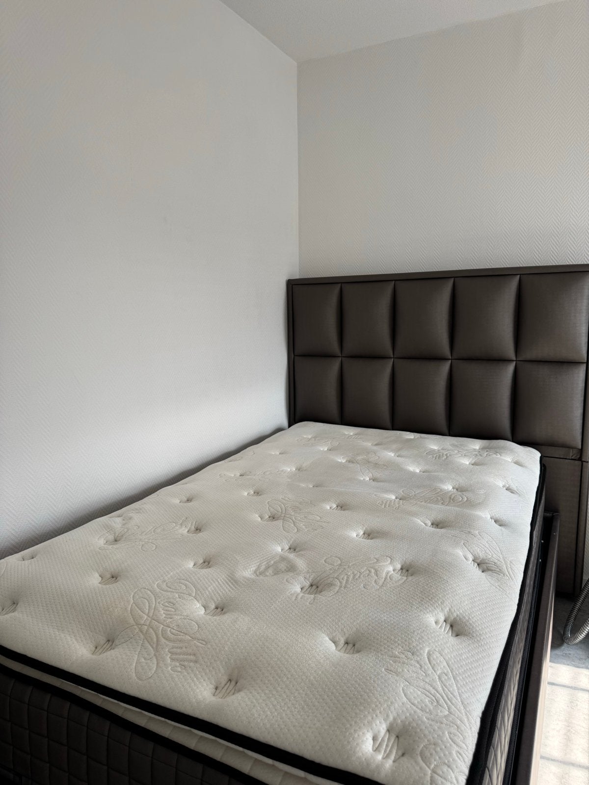 Eric kuster boxspring, Overige materialen, Gebruikt, Ophalen of Verzenden, 120 cm