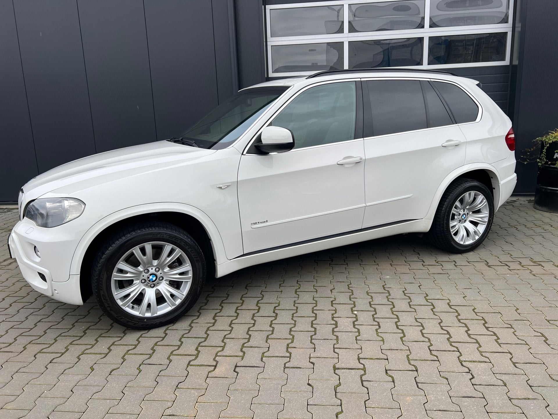 BMW X5 X Drive 35d ( grijs kenteken ), Gebruikt, 2993 cc, Stoelverwarming, Wit