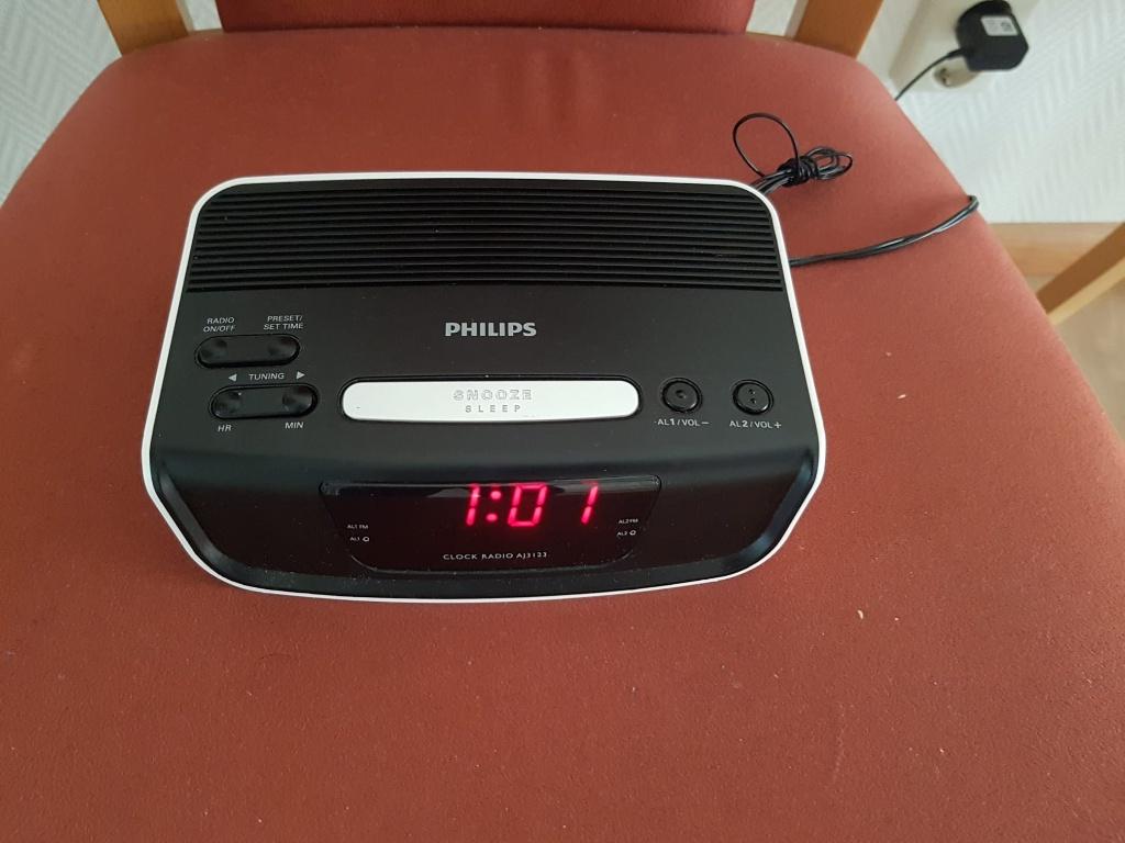 Philips klokradio met FM tuner - model AJ3123/12, Ophalen of Verzenden, Zo goed als nieuw, Overige typen