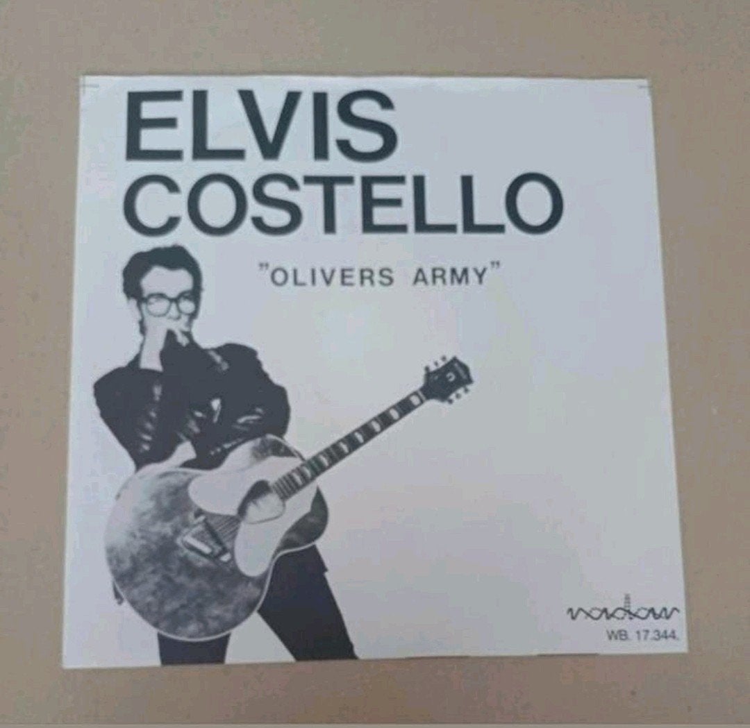 Elvis Costello  - Oliver's Army, Gebruikt, 7 inch, Ophalen of Verzenden, Pop