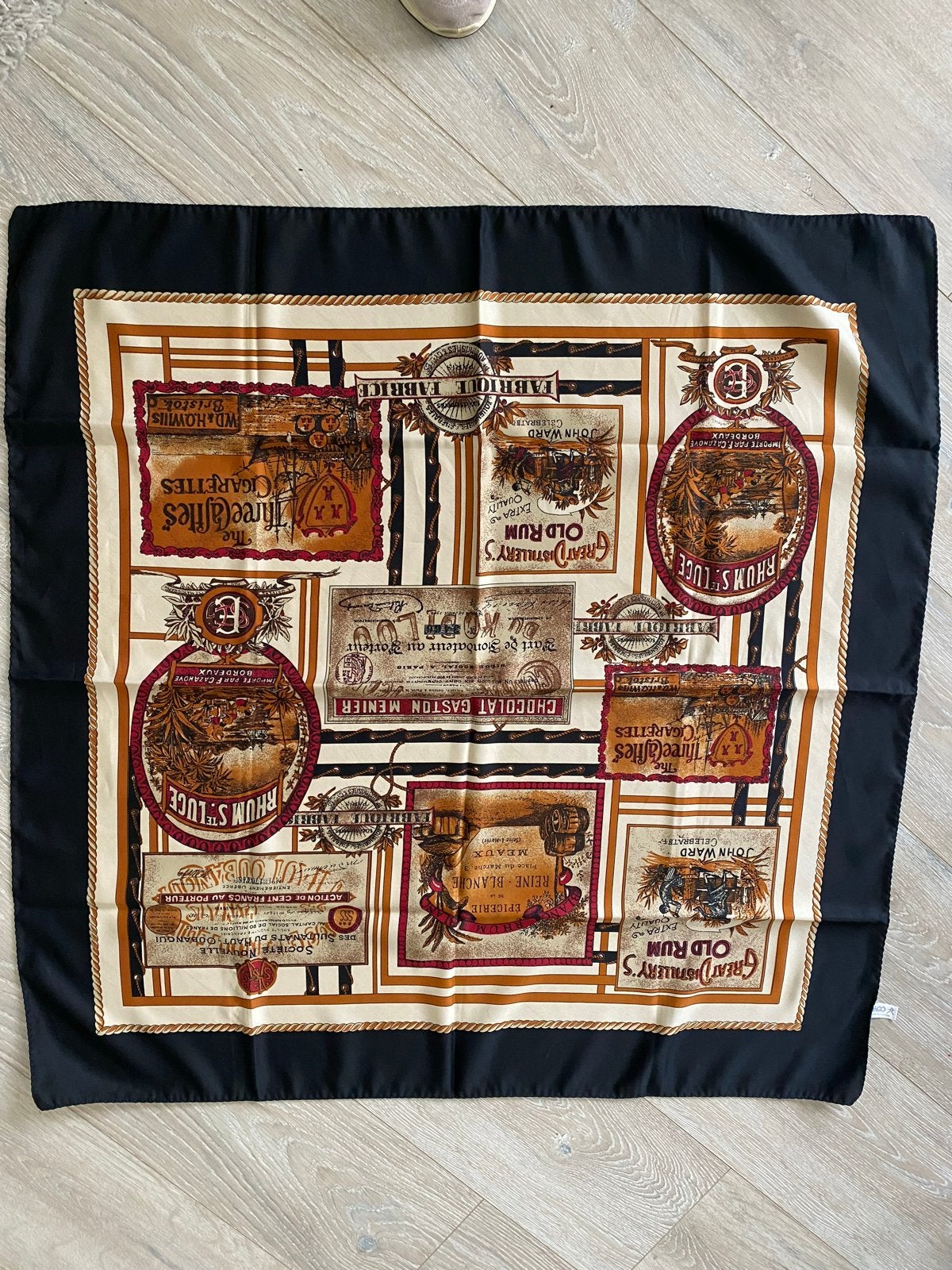 Jago Vintage Sjaal met Patroon - 100% Polyester, Ophalen of Verzenden, Zo goed als nieuw, Maat 38/40 (M), Sjaal