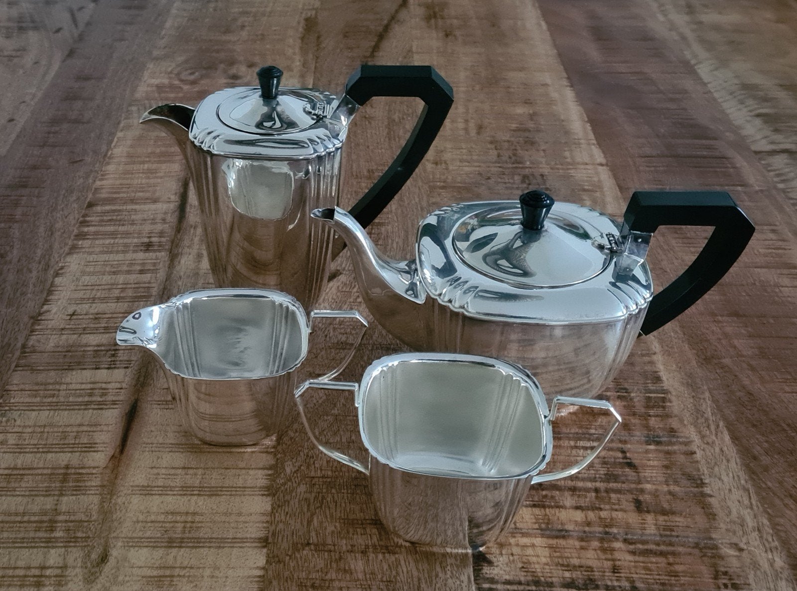 VERZILVERDE KOFFIE & THEEPOT EN ROOMSTEL, Ophalen of Verzenden
