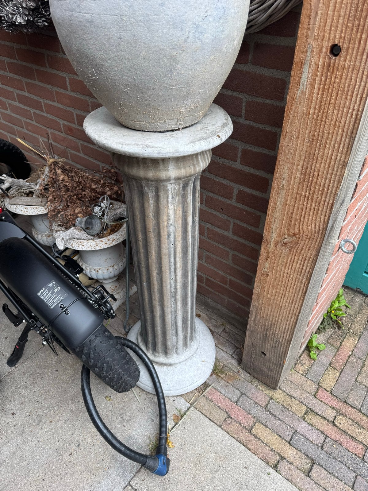 Betonnen pilaar - ideaal voor bloempot of decoratie, Ophalen of Verzenden, Gebruikt, Beton, Overige typen