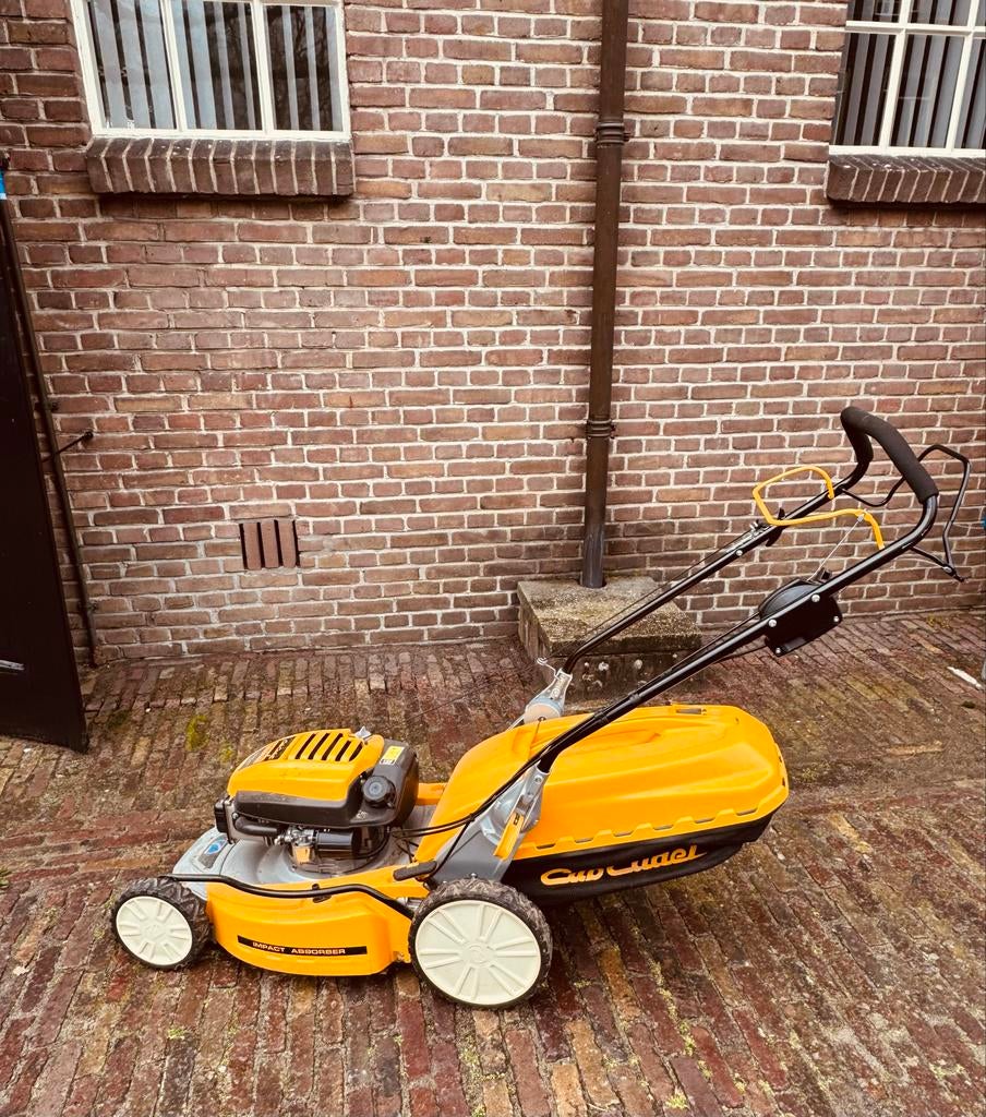 Grasmaaier - Benzine, Tuin en Terras, Grasmaaiers, Gebruikt, Benzine-grasmaaier, 40 t/m 49 cm, Cirkelmaaier, Opvangzak, Ophalen