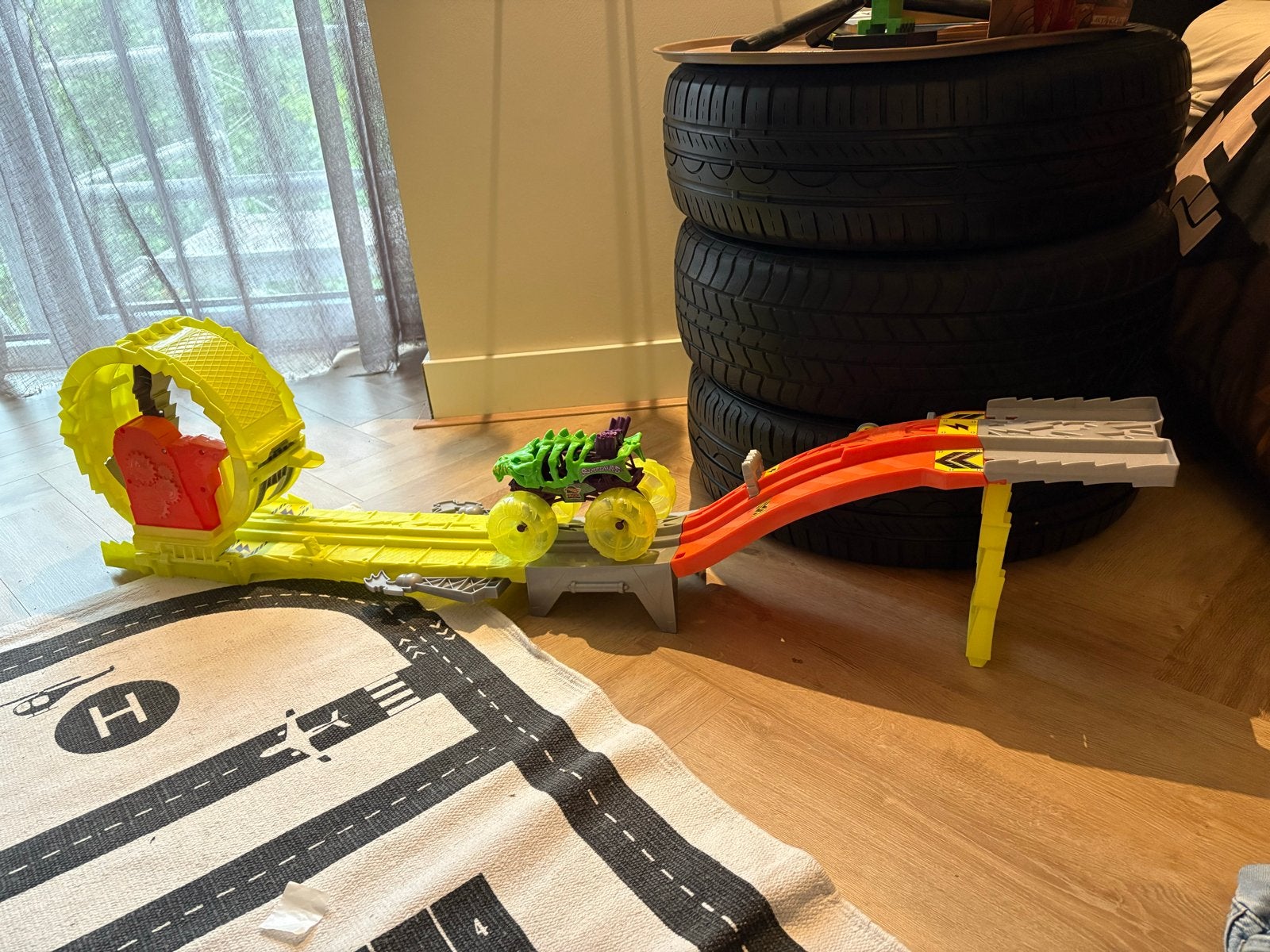 Hotwheels Monster Truck Baan met Monster Truck, Ophalen, Gebruikt