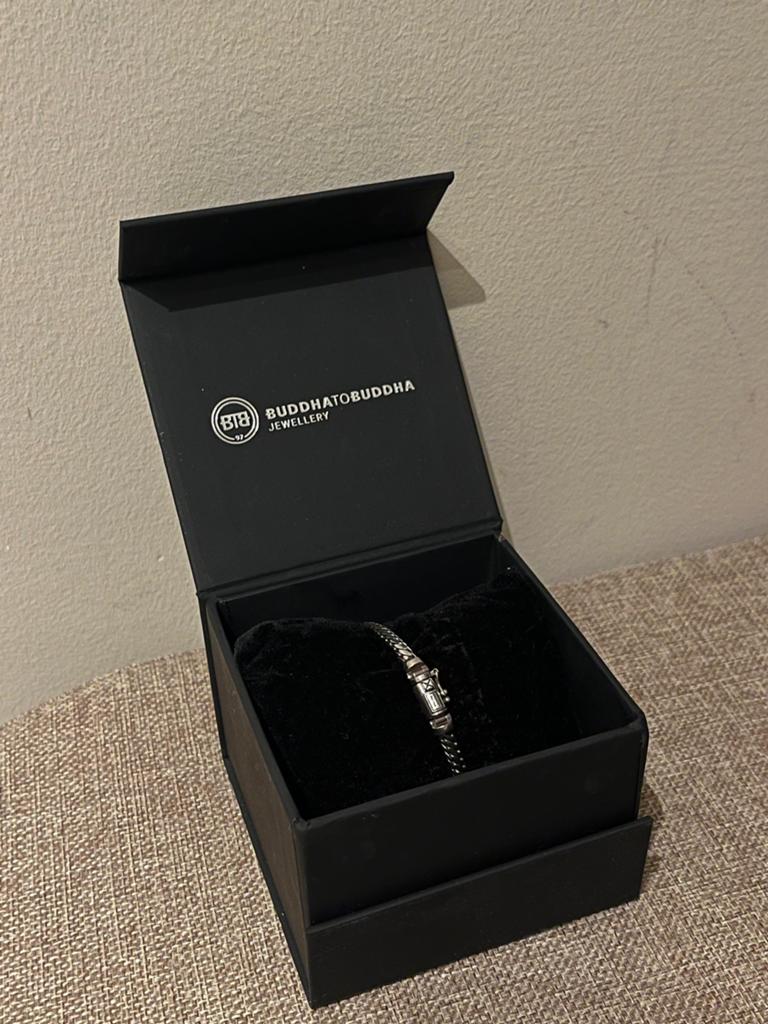 Buddha to Buddha armband – 925 zilver – 17 cm – Topstaat, Sieraden, Tassen en Uiterlijk, Overige merken, Staal, Ophalen of Verzenden