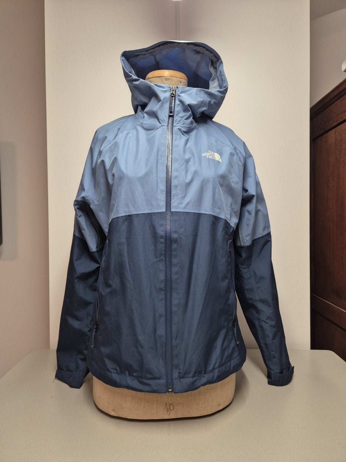 North Face hardshell / Regenjas dames maat M, Maat 38/40 (M), Blauw, Ophalen of Verzenden, Zo goed als nieuw