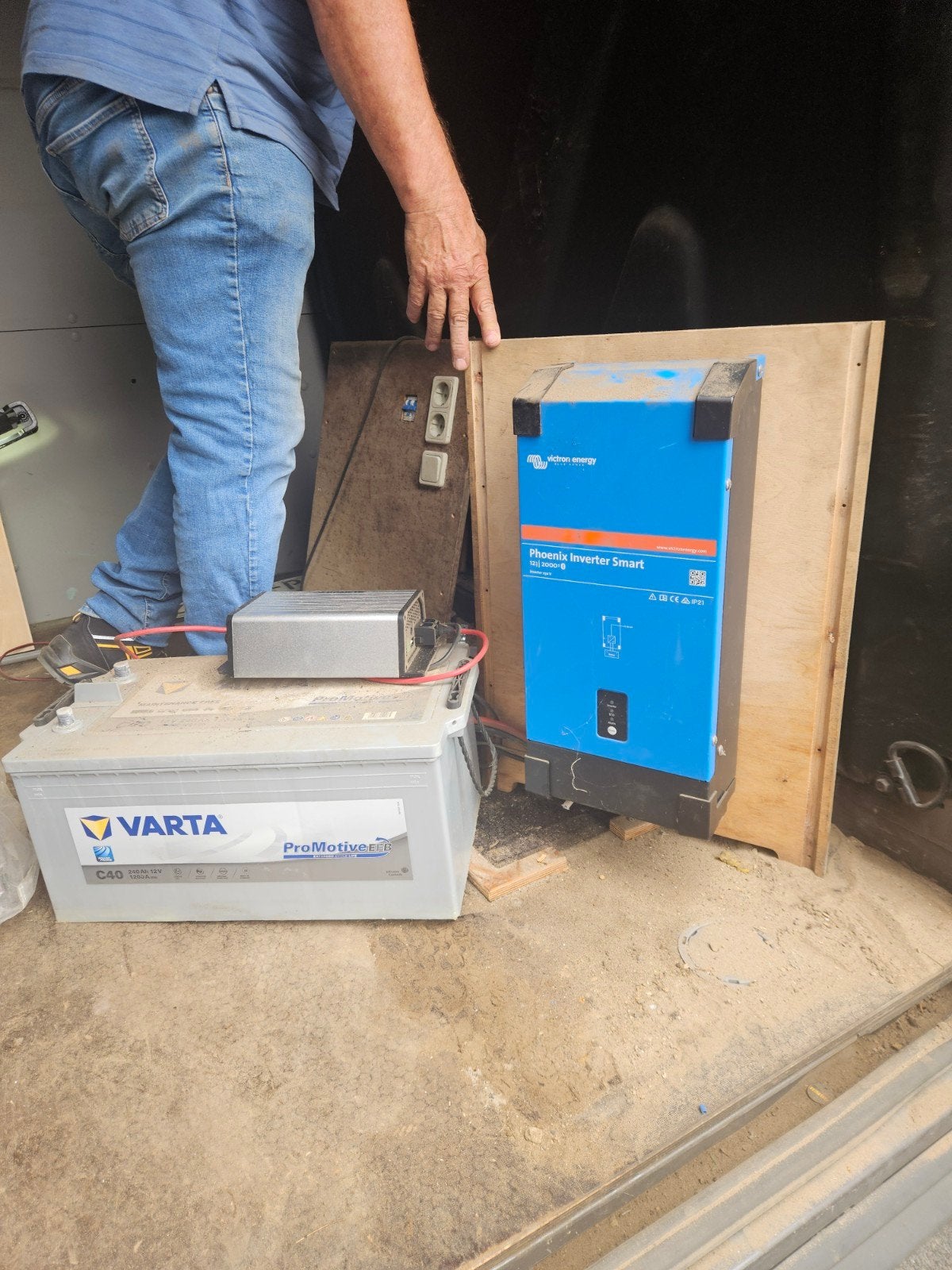VARTA ProMotive C40 Accu met Victron Phoenix Inverter, Gebruikt, Overige automerken
