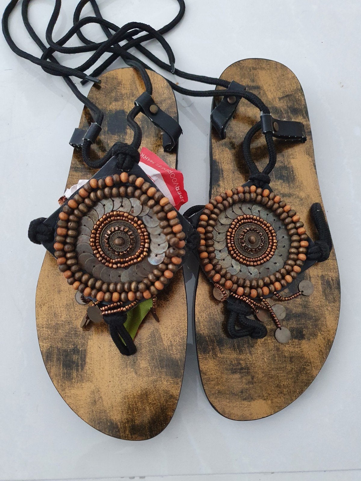 Boho sandalen met kralen en munten - Maat 38, Bruin, Sandalen of Muiltjes, Ophalen of Verzenden, Onbekend