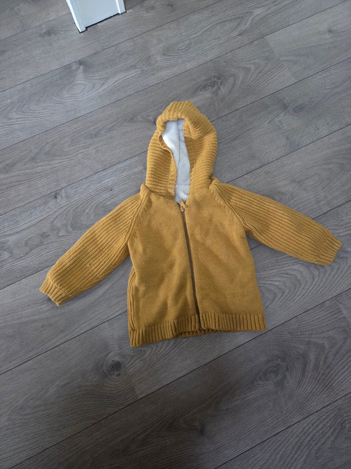 LCW gebreid vest maat 92-98 met capuchon en teddy voering, Ophalen, Gebruikt, LCW Baby, Jongen of Meisje