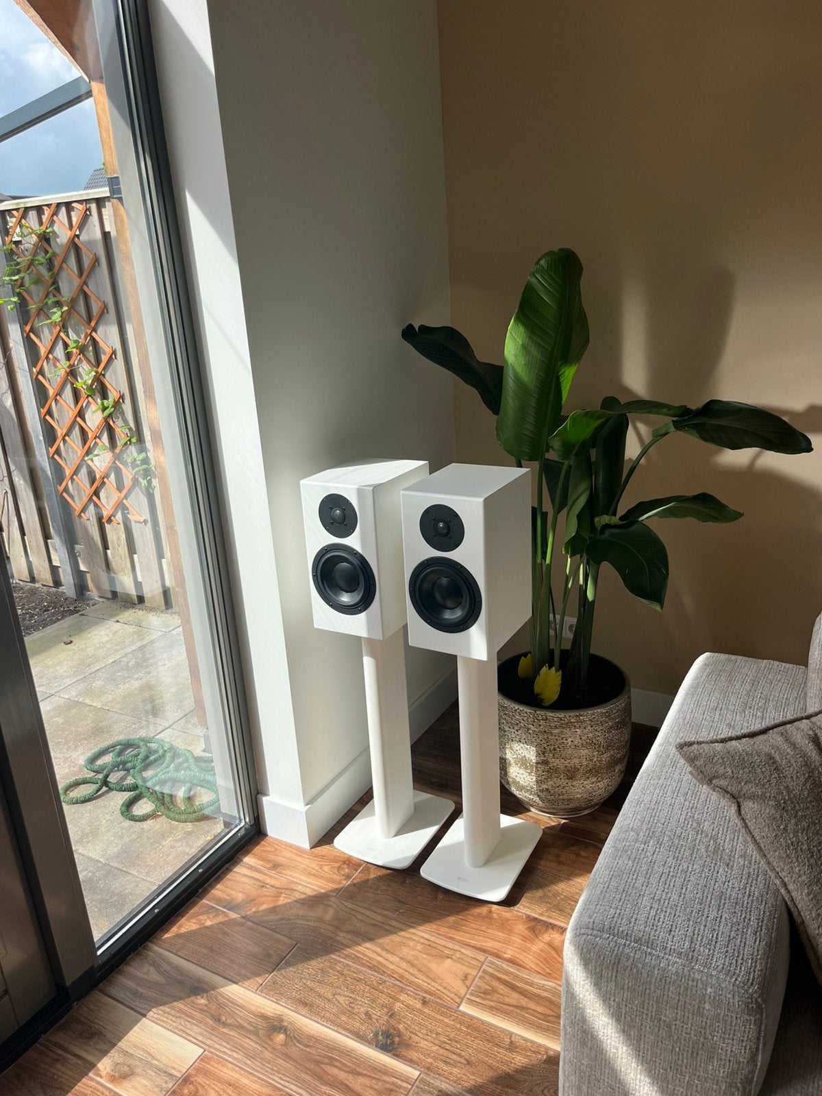KEF S2 floor stand luidspreker standaard, Soundbar, 70 watt of meer, Zo goed als nieuw, Overige spelers
