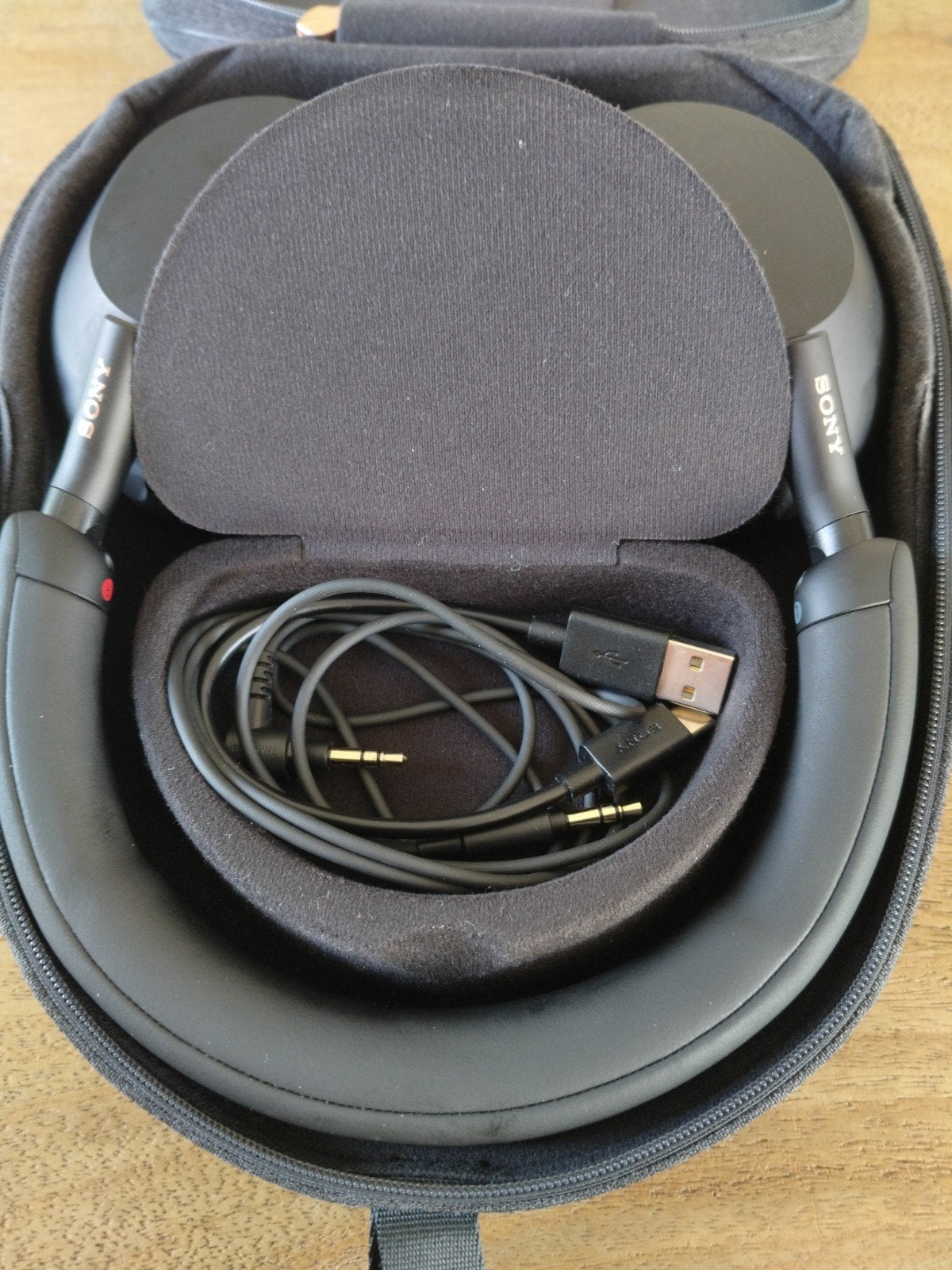 Foto 5 van Sony WH-1000XM5 Noise Cancelling Koptelefoon