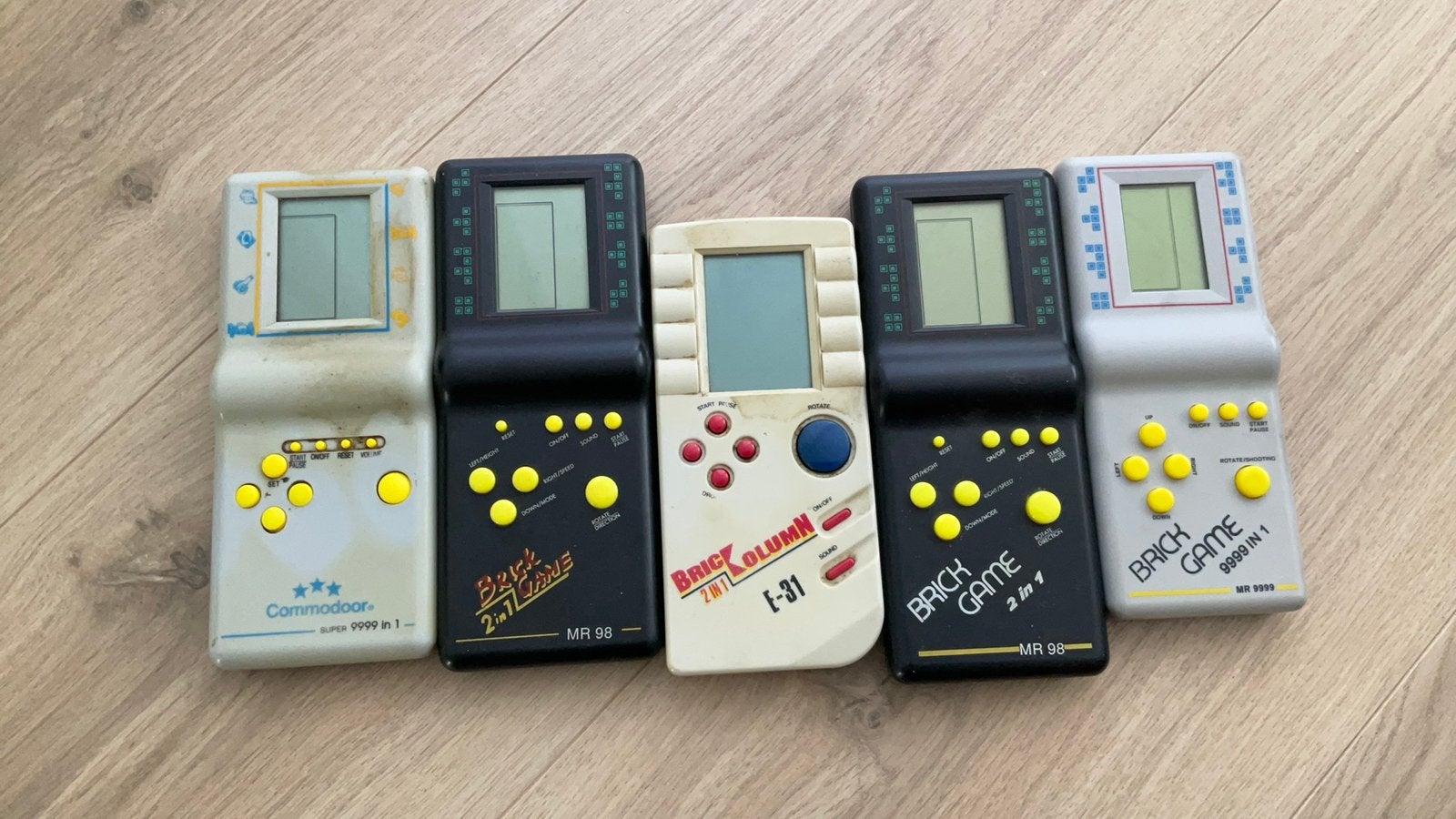 Brick spelcomputers, Spelcomputers en Games, Ophalen of Verzenden, Zo goed als nieuw, Met 1 controller, Switch Original