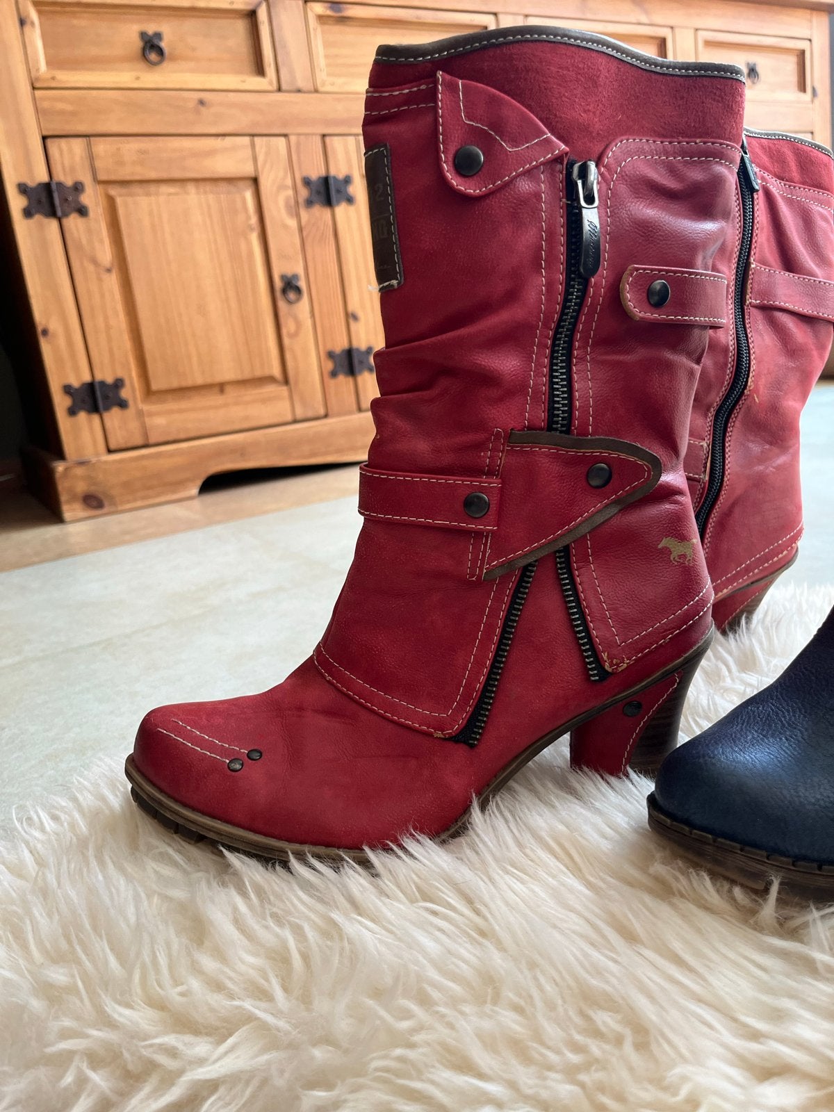 Mustang laarzen rood, blauw en bruin, Lage of Enkellaarzen, Ophalen of Verzenden, Gedragen, Rood