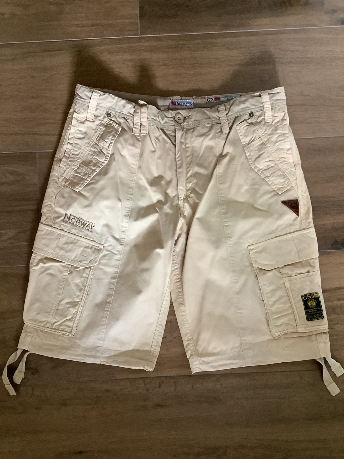 Prachtige korte Norway broek, Ophalen of Verzenden, Zo goed als nieuw, Maat 56/58 (XL), Beige