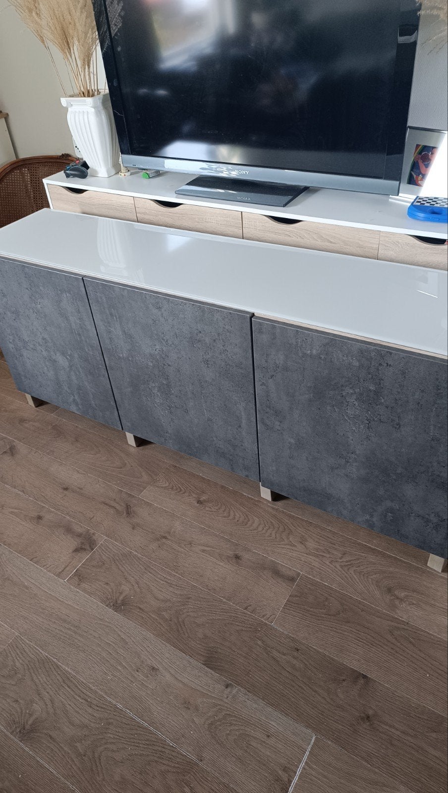 Besta kast Ikea met glasplaat, Ophalen, Zo goed als nieuw, 25 tot 50 cm, Minder dan 100 cm
