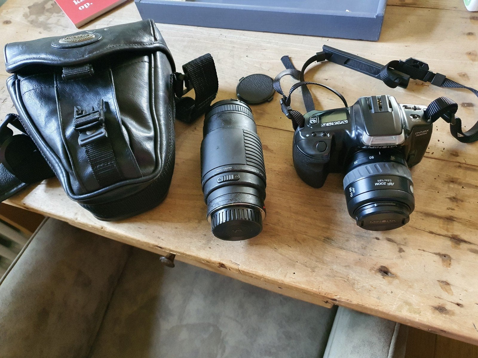 Minolta Dynax 300si met Sigma 75-300mm lens en tas, Gebruikt, Sigma, Zoom, Sony A-mount
