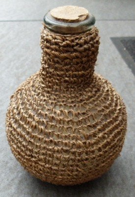 vaas bekleed met rotan, Ophalen of Verzenden, Zo goed als nieuw, Overige kleuren, Natuurlijk materiaal