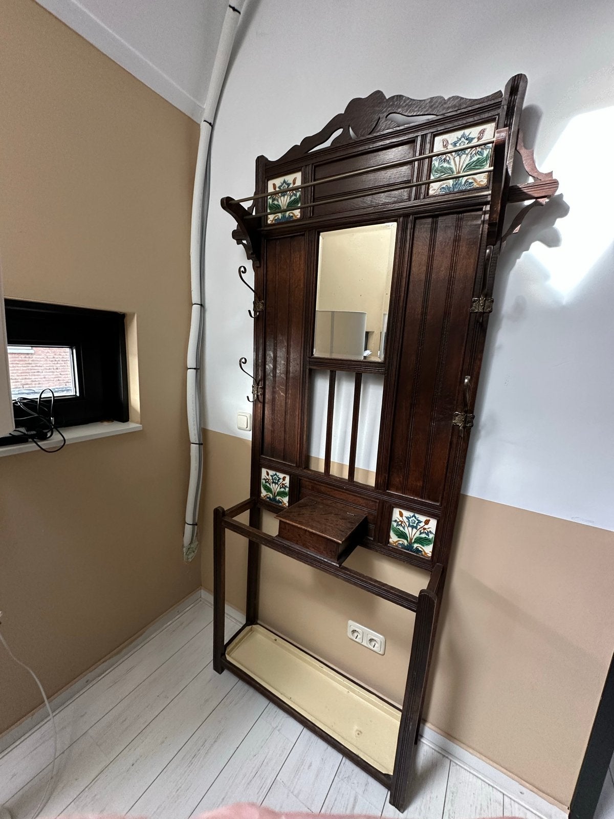 Art Nouveau kapstok Morialmé eiken 1900 met spiegel + tegels, Huis en Inrichting, Woonaccessoires | Kapstokken, Gebruikt, Ophalen of Verzenden