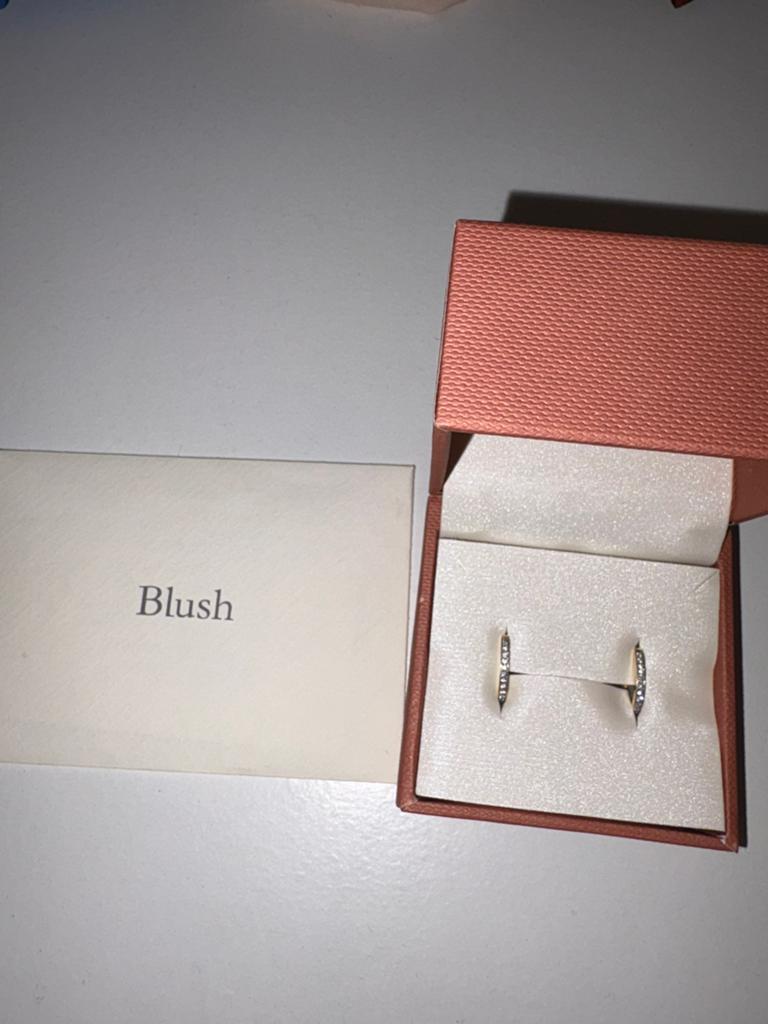 Blush oorrringen 14 karaat met diamanten.  Oorbellen blush, Ophalen of Verzenden, Zo goed als nieuw, Goud