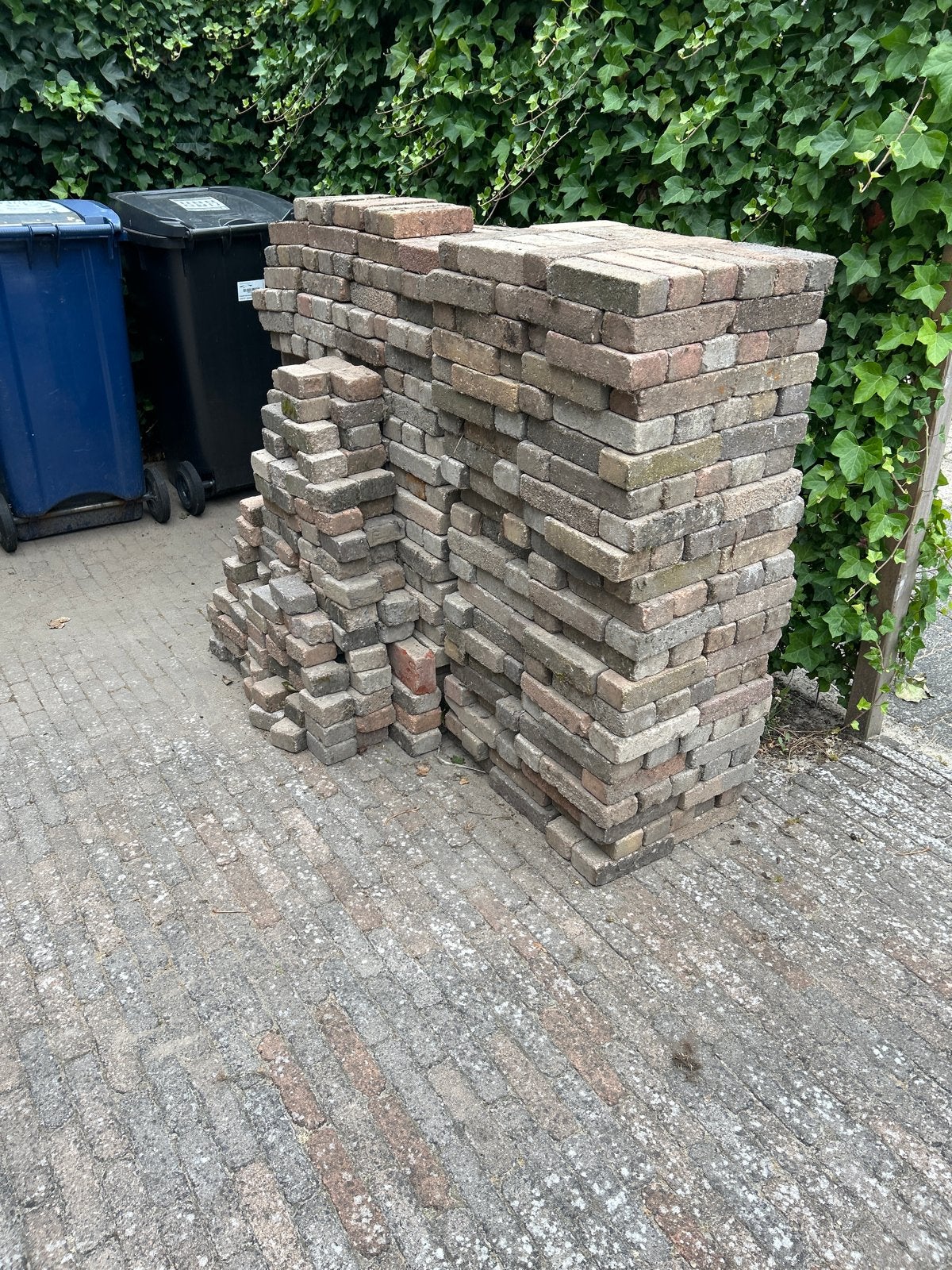 Gebruikte klinkers/waaltjes - Gratis af te halen, Tuin en Terras, Ophalen, Gebruikt, Beton, Klinkers