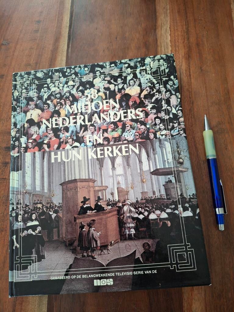 58 Miljoen Nederlanders en hun Kerken - NOS Boek, Boeken, Ophalen of Verzenden, Gelezen, NOS Productie Team, Christendom | Katholiek