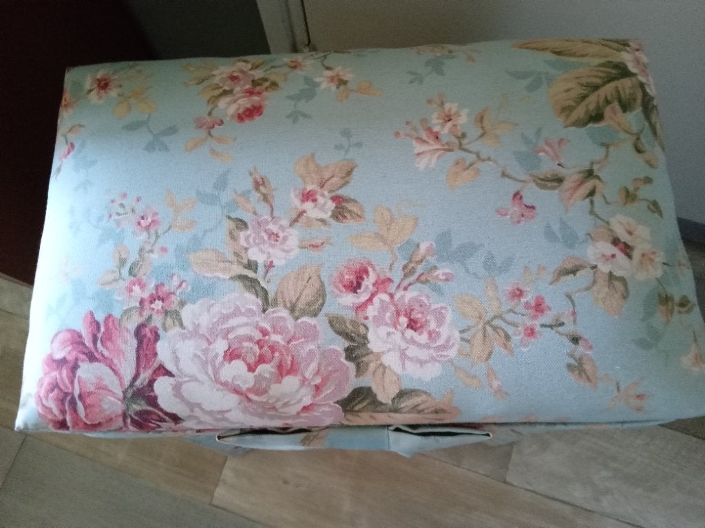 Gebloemde voetenbank, Ophalen, Minder dan 50 cm, 50 tot 75 cm, Zo goed als nieuw