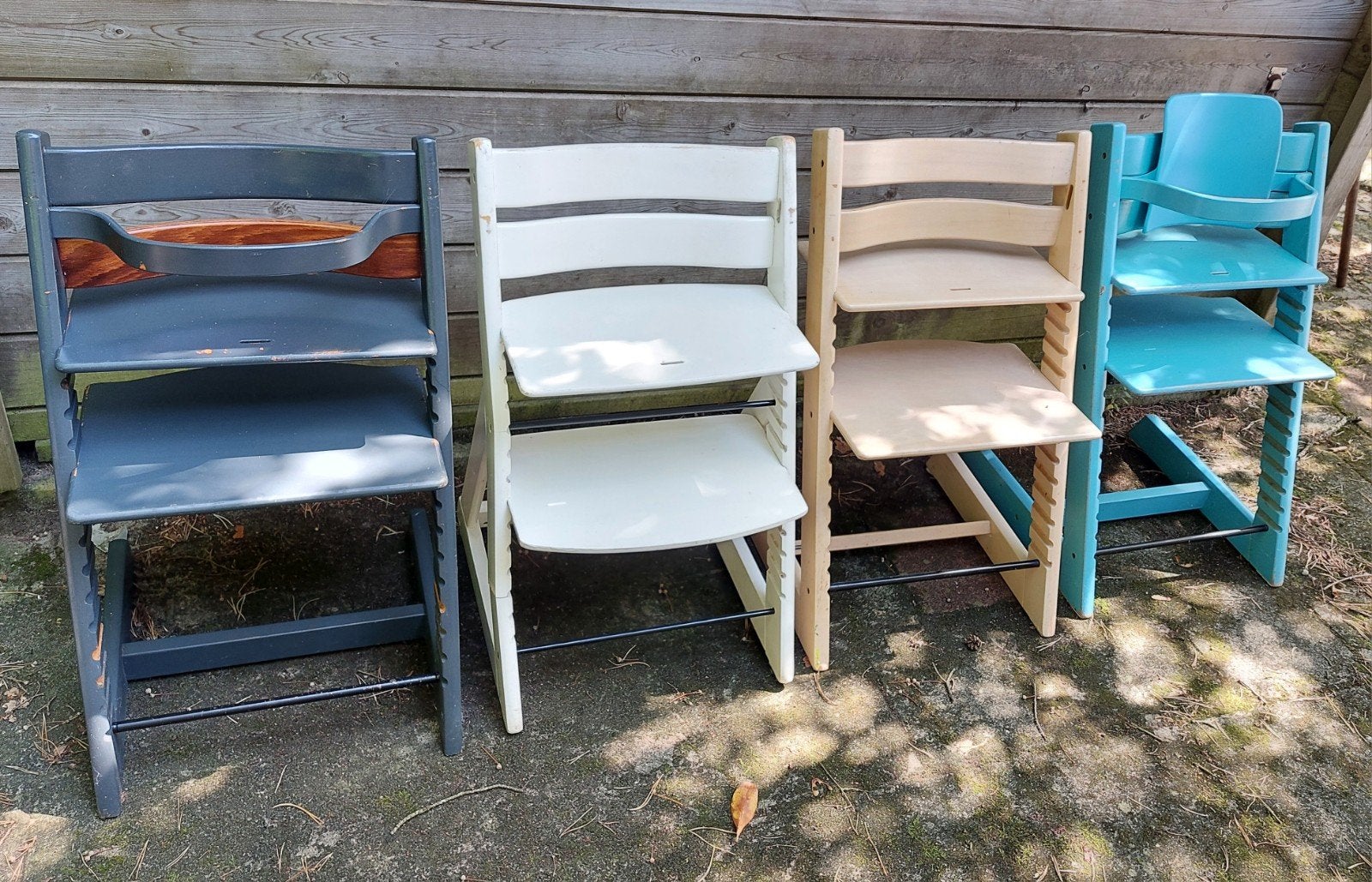 3 Tripp Trapp Stokke NIEUWE model + 1 stoel voor onderdelen, Kinderen en Baby's, Kinderstoelen, Ophalen, Gebruikt, Meegroeistoel