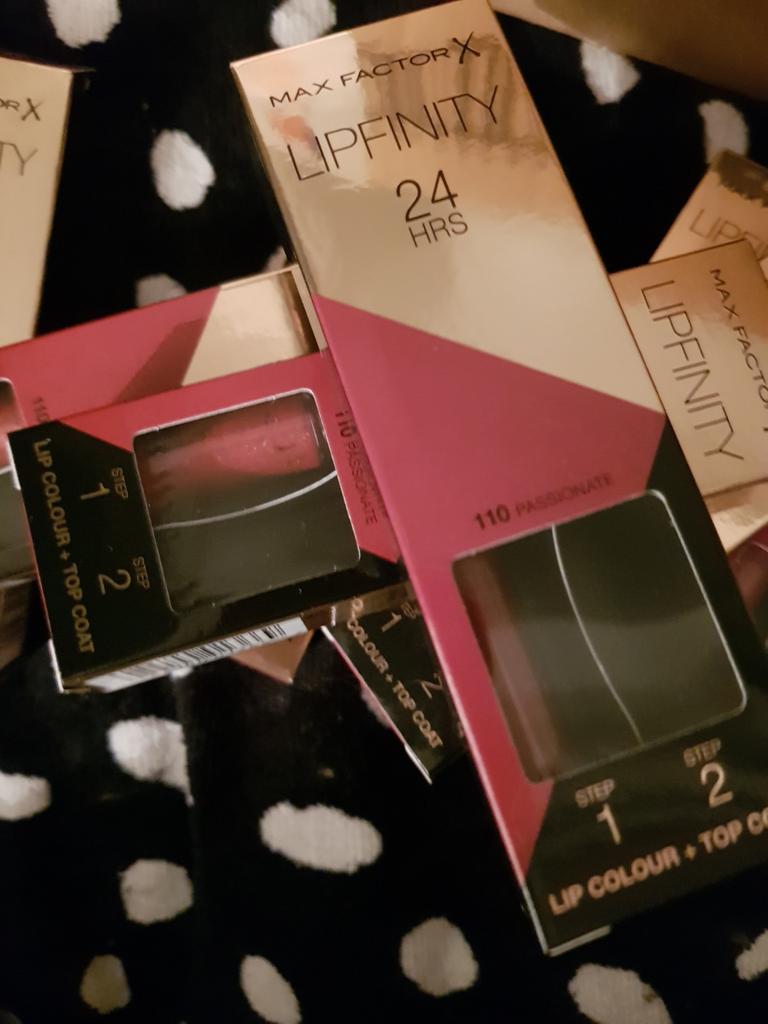 10 stuks maxfactor lipfinity zonder topcoat nr 110, Ophalen of Verzenden, Nieuw, Overige kleuren, Handen en Nagels