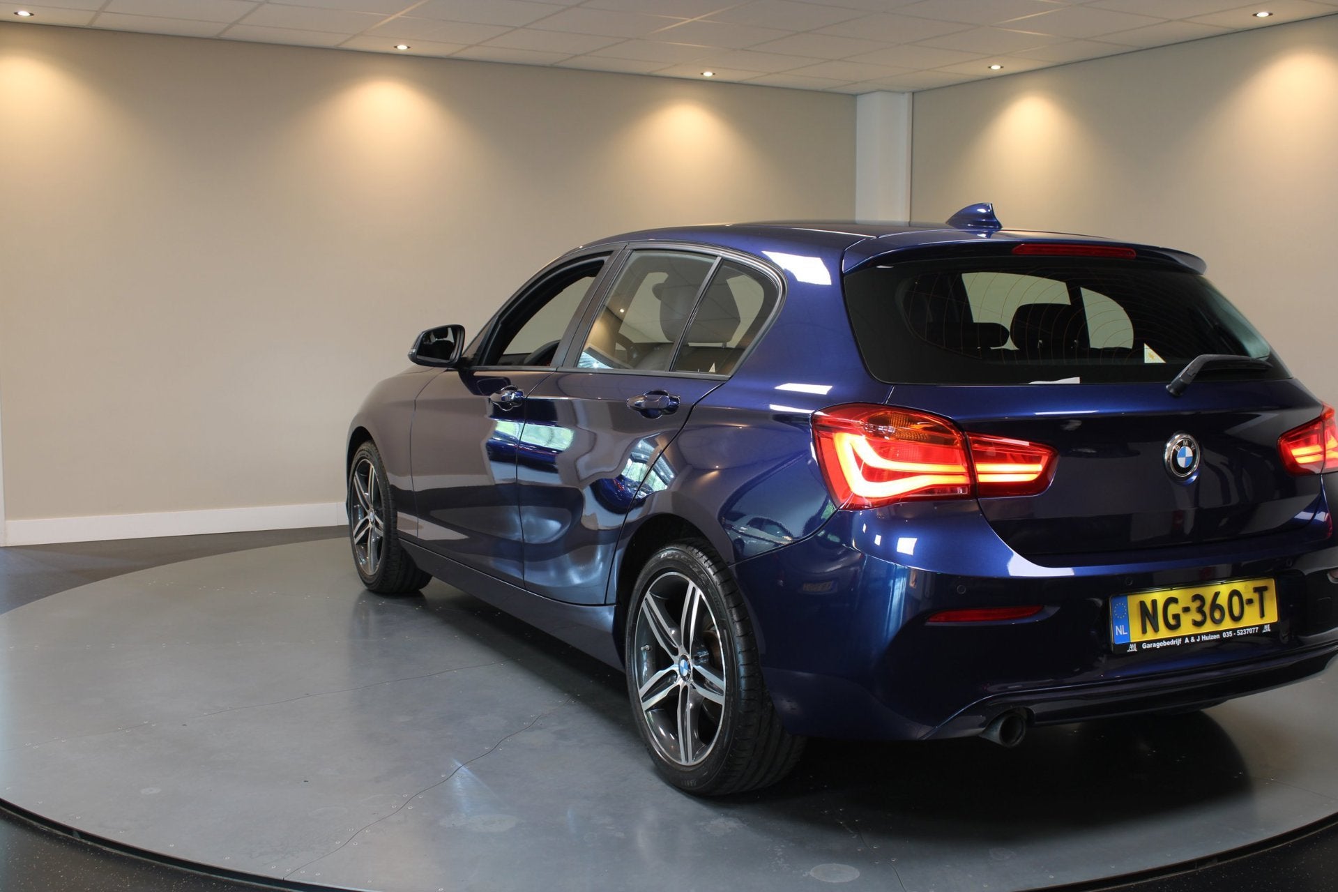 BMW 1-serie 116i Centennial High Executive *M-Sportstuur/Poo, 1-Serie, Dealer onderhouden, Achterwielaandrijving, Euro 6