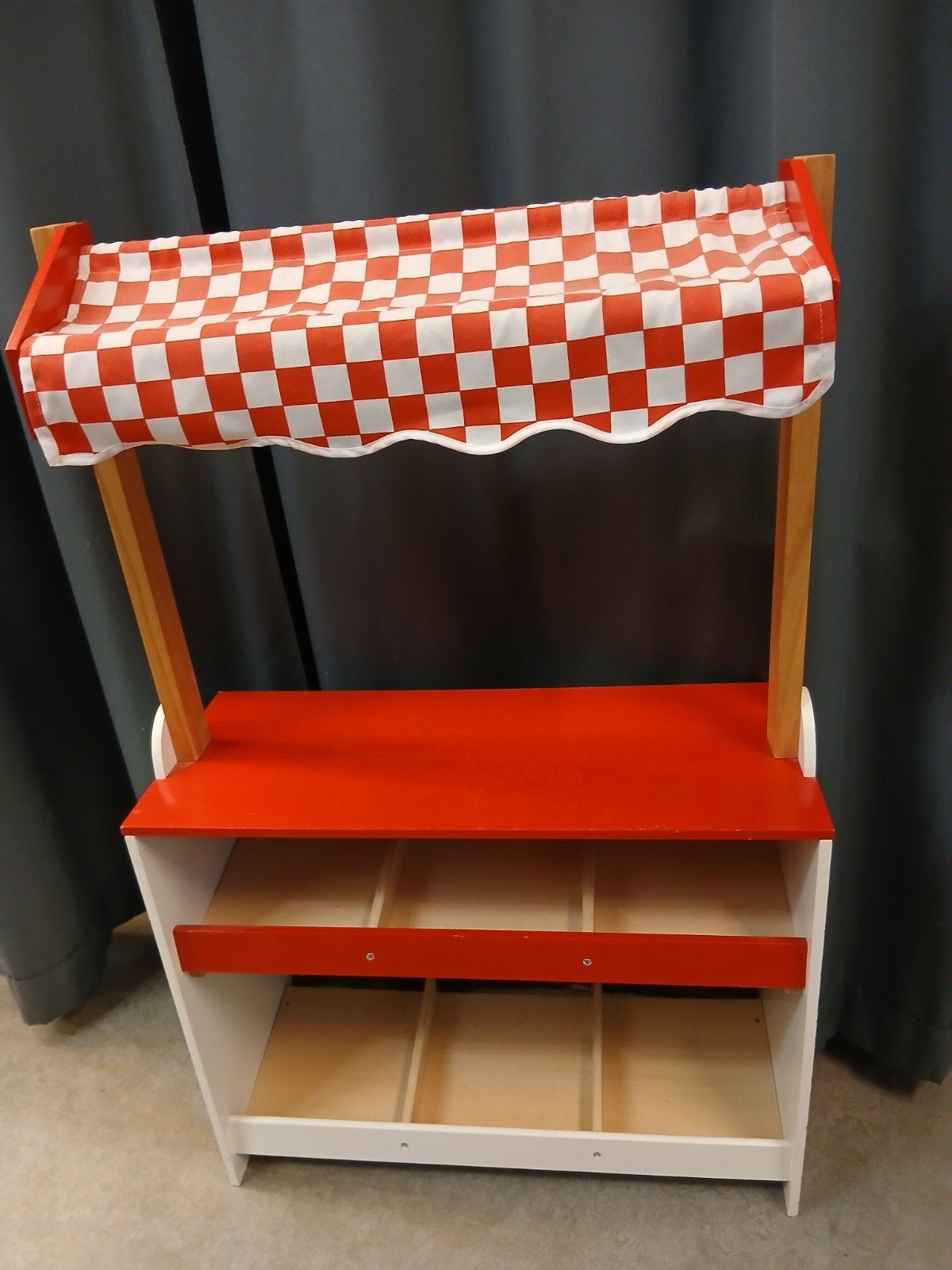 Houten winkelkraam, voor uren speelplezier, Ophalen, Gebruikt, Meubelstuk of Keukentje