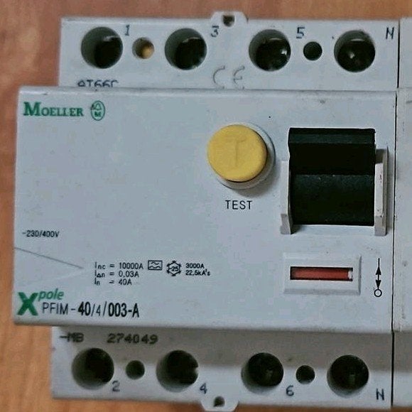 Goed werkende 3 fase aardlek automaat 40A merk Moeller, Ophalen of Verzenden