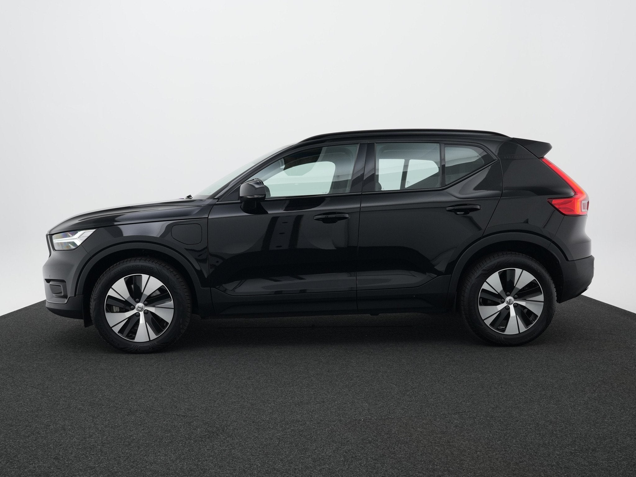 Volvo XC40 T4 Recharge R-Design, Auto's, Euro 6, Zwart, Plug-in hybride, Lichtsensor