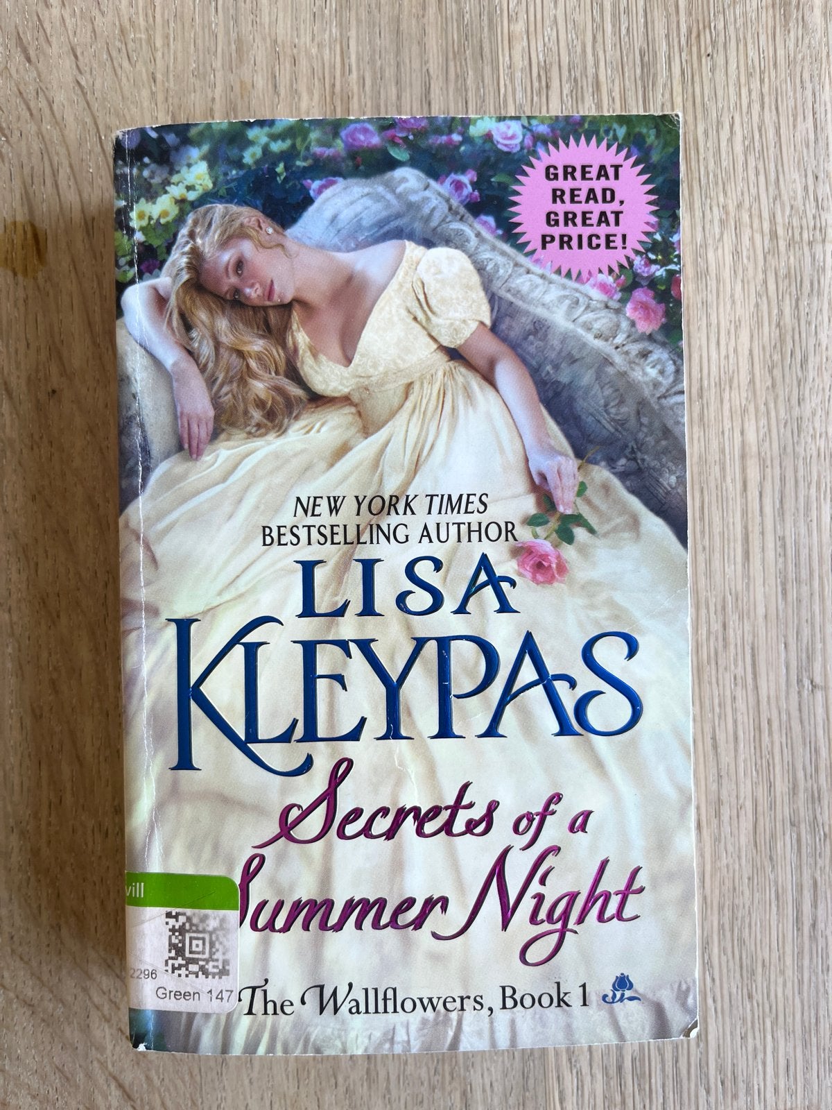 Secrets of a Summer Night - Lisa Kleypas (Engels), Ophalen of Verzenden, Gelezen