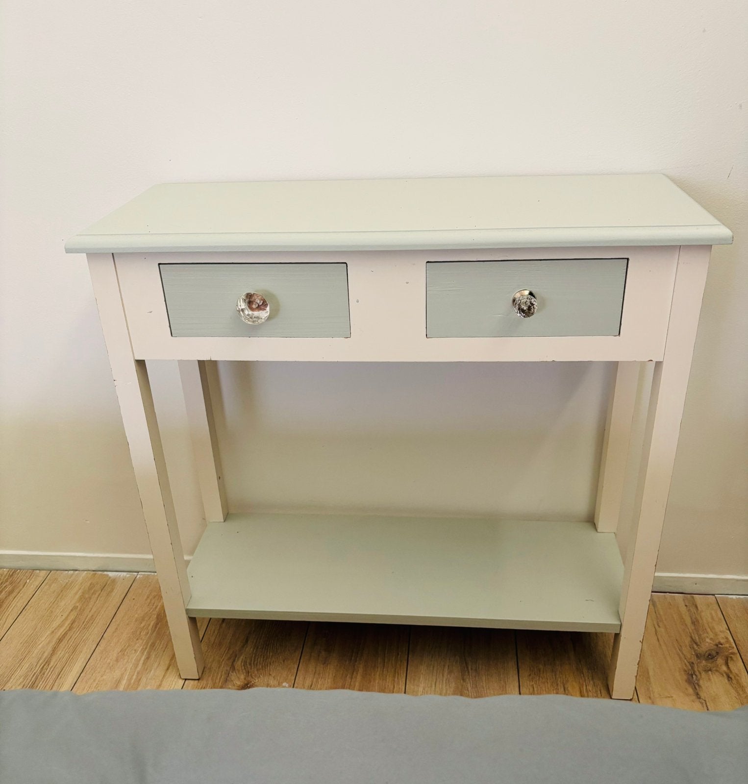 Leuk groen/wit sidetable, Ophalen, Gebruikt, 50 tot 100 cm, 25 tot 50 cm
