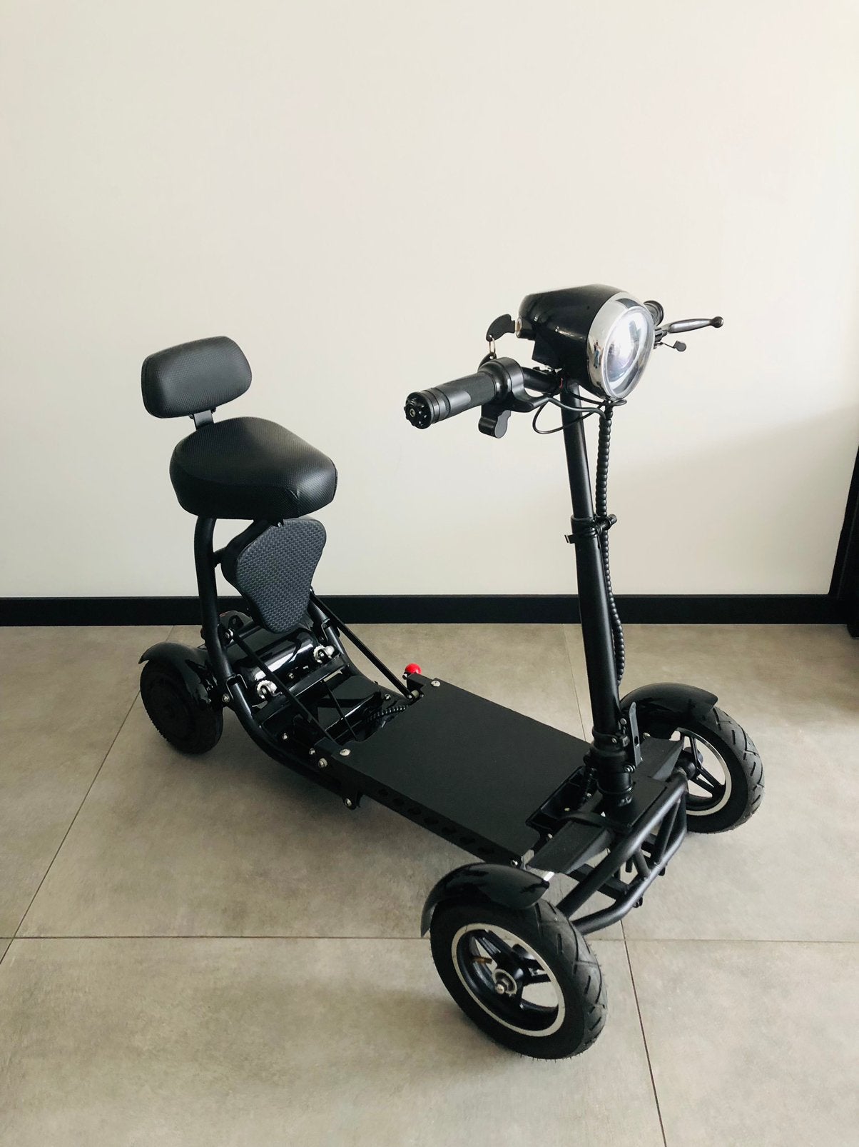 Opvouwbare reis vouw scootmobiel Comfygo 4wiel rijd 18kmPu‼️, Diversen, Ophalen of Verzenden, Zo goed als nieuw