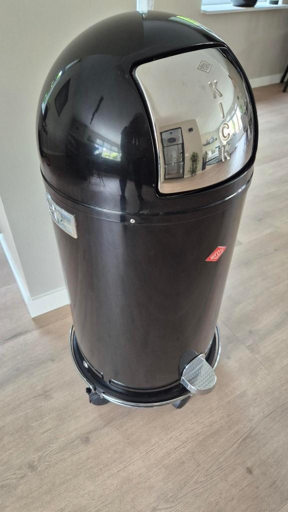 Kickboy zwart, Ophalen, Gebruikt, Met pedaal, 40 liter of meer