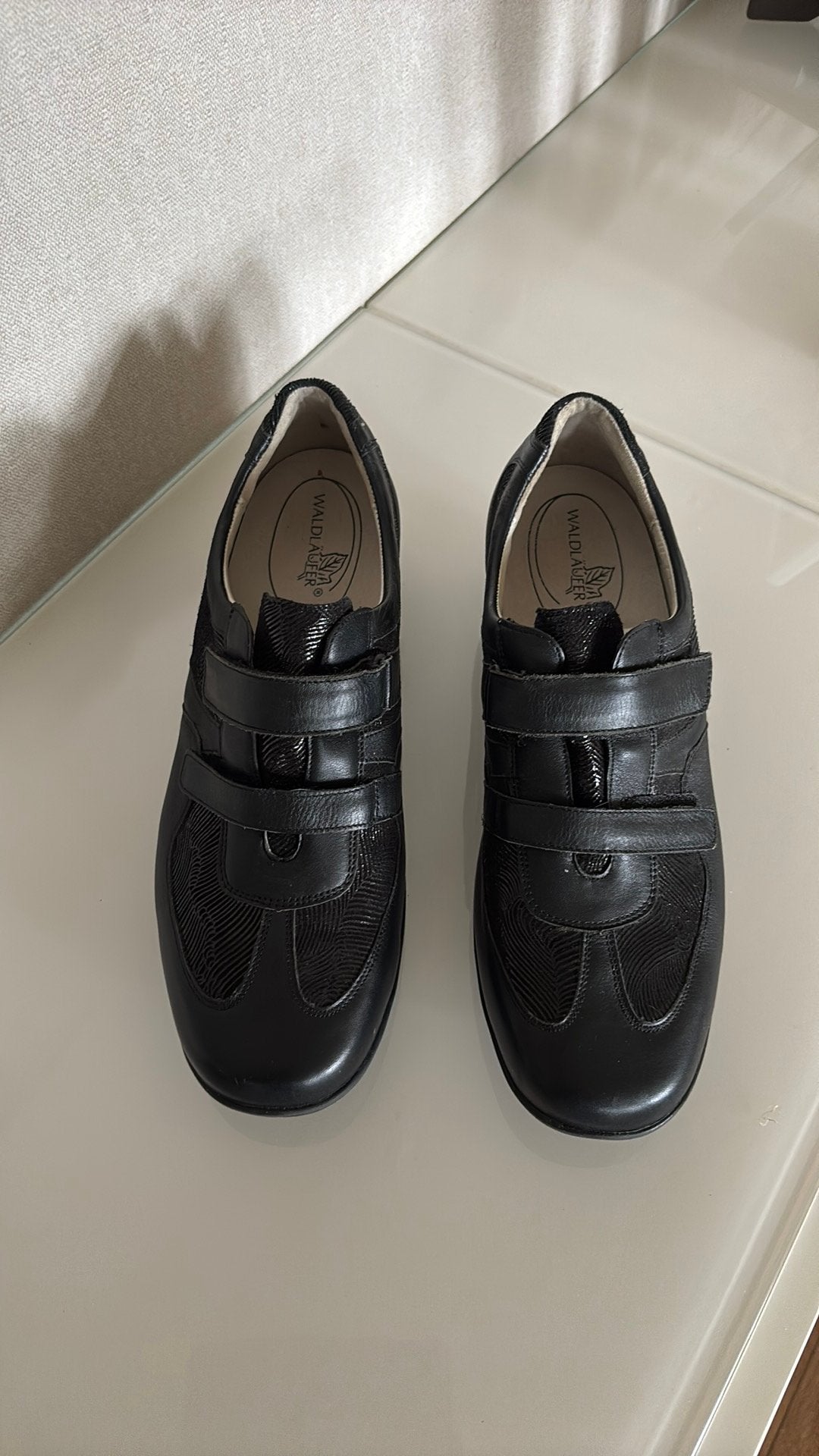 Waldläufer zwarte schoenen met klittenbandsluiting, Kleding | Dames, Schoenen, Ophalen of Verzenden, Zo goed als nieuw, Zwart