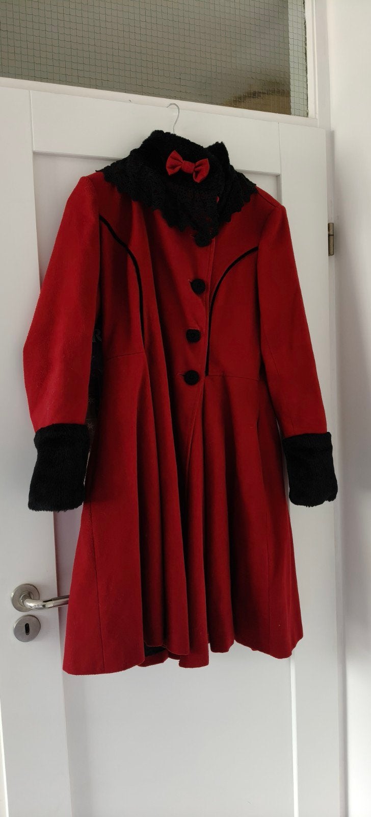Hell Bunny Angelina Jas Rood XL met Bontdetails, Maat 46/48 (XL) of groter, Ophalen of Verzenden, Zo goed als nieuw, Hell Bunny