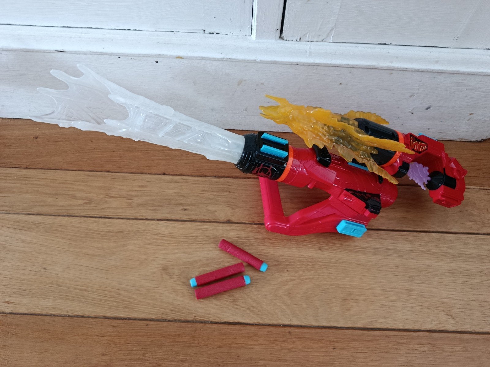 Nerf Assemble Gear Spiderman Blaster met pijltjes, Ophalen of Verzenden, Zo goed als nieuw