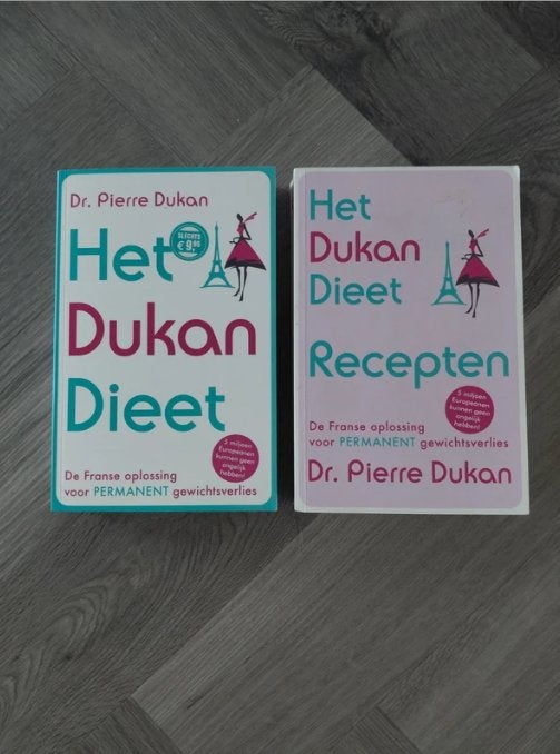 Het Dukan Dieet & recepten boek - Dr. Pierre Dukan, Boeken, Ophalen of Verzenden, Zo goed als nieuw, Dieet en Voeding, Dr. Pierre Dukan